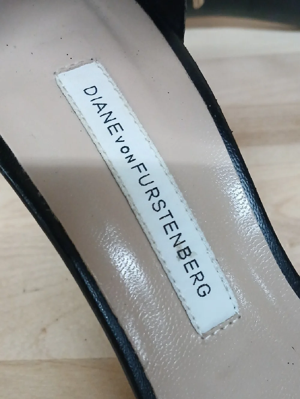 Diane Von Furstenberg Black Glitter Ankle-Strap Stiletto Heels Size 7.5 B